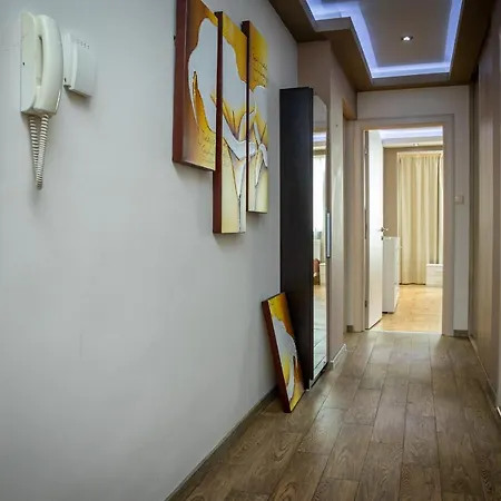 Luxury 2Bd Flat With Top Central Location Apartment